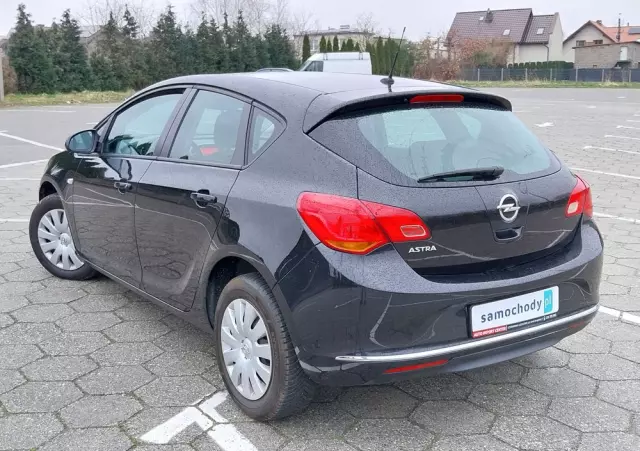 OPEL Astra 1.6 Active