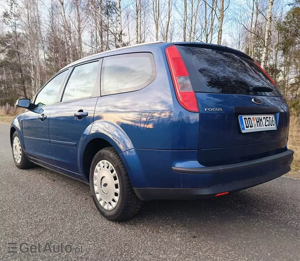 FORD Focus 1.6 Duratec 16V (100 KM) MT