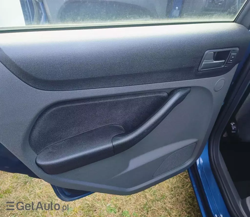FORD Focus 1.6 Duratec 16V (100 KM) MT