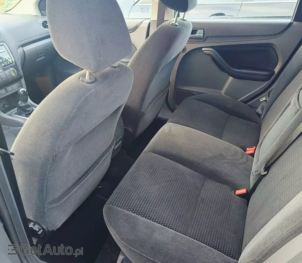 FORD Focus 1.6 Duratec 16V (100 KM) MT