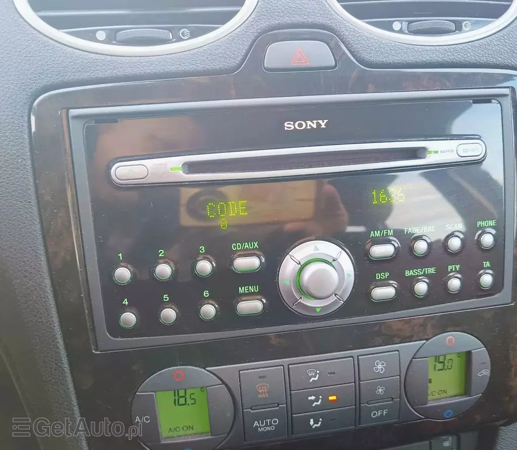 FORD Focus 1.6 Duratec 16V (100 KM) MT