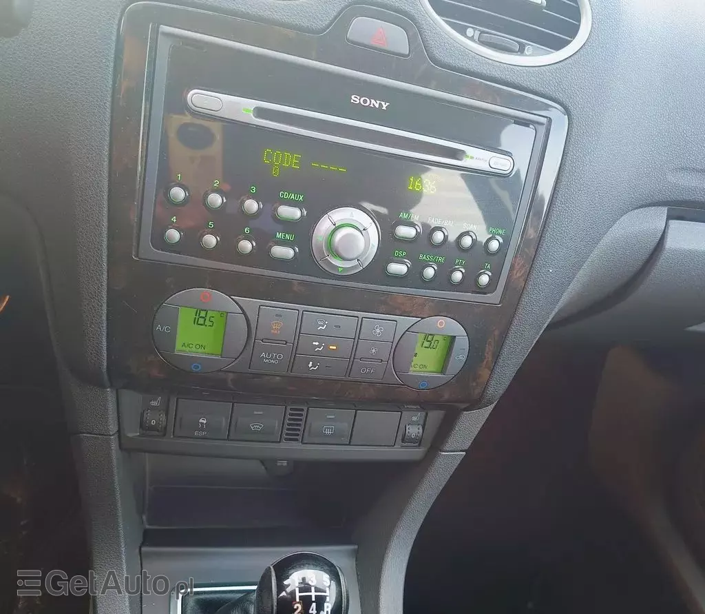 FORD Focus 1.6 Duratec 16V (100 KM) MT