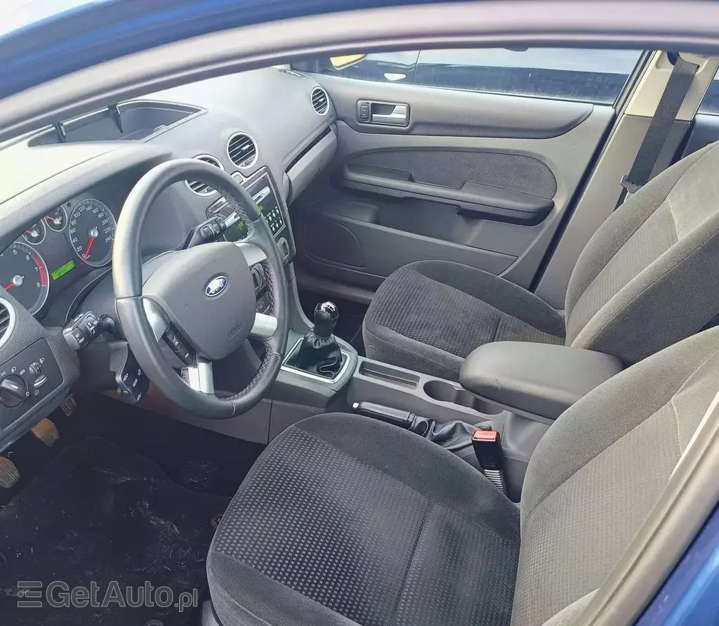 FORD Focus 1.6 Duratec 16V (100 KM) MT
