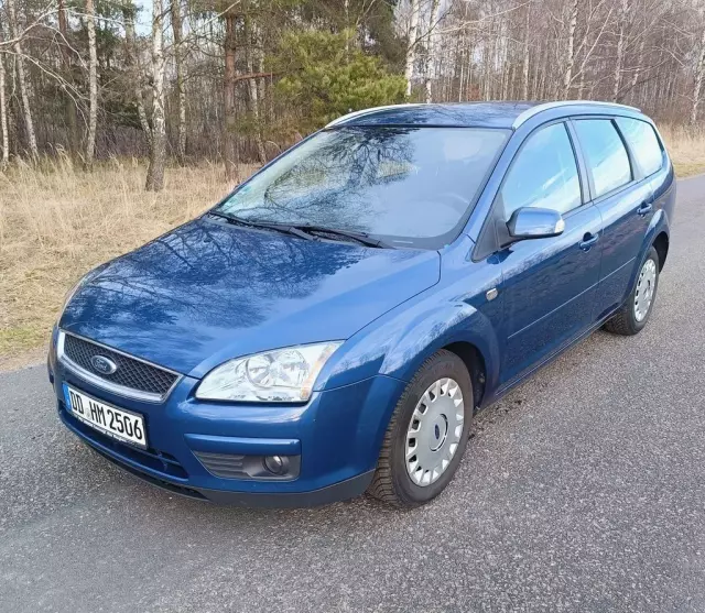FORD Focus 1.6 Duratec 16V (100 KM) MT