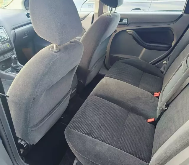 FORD Focus 1.6 Duratec 16V (100 KM) MT