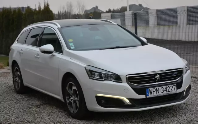 PEUGEOT 508 SW BlueHDi FAP 180 Automatik Stop&Start Allure