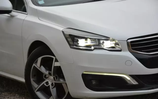 PEUGEOT 508 SW BlueHDi FAP 180 Automatik Stop&Start Allure