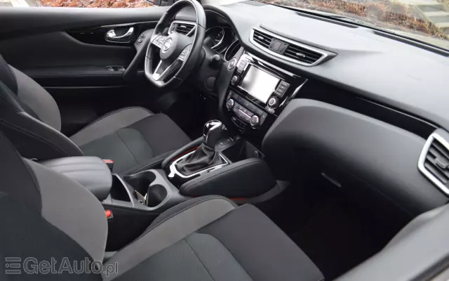 NISSAN Qashqai 1.3 DIG-T DCT TEKNA+