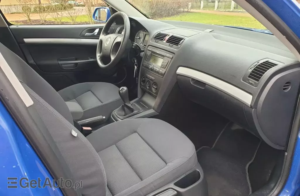 SKODA Octavia 