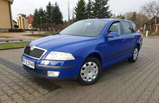 SKODA Octavia 