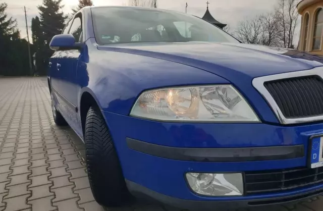 SKODA Octavia 