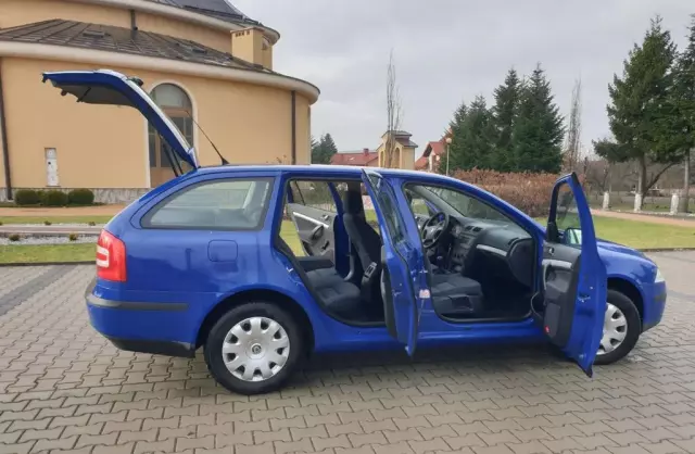 SKODA Octavia 