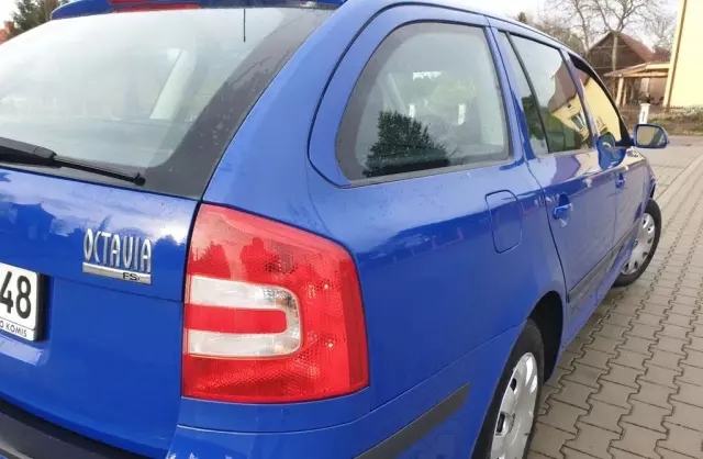SKODA Octavia 