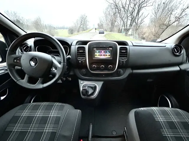 RENAULT Trafic L2H1 Pack Clim (1200)