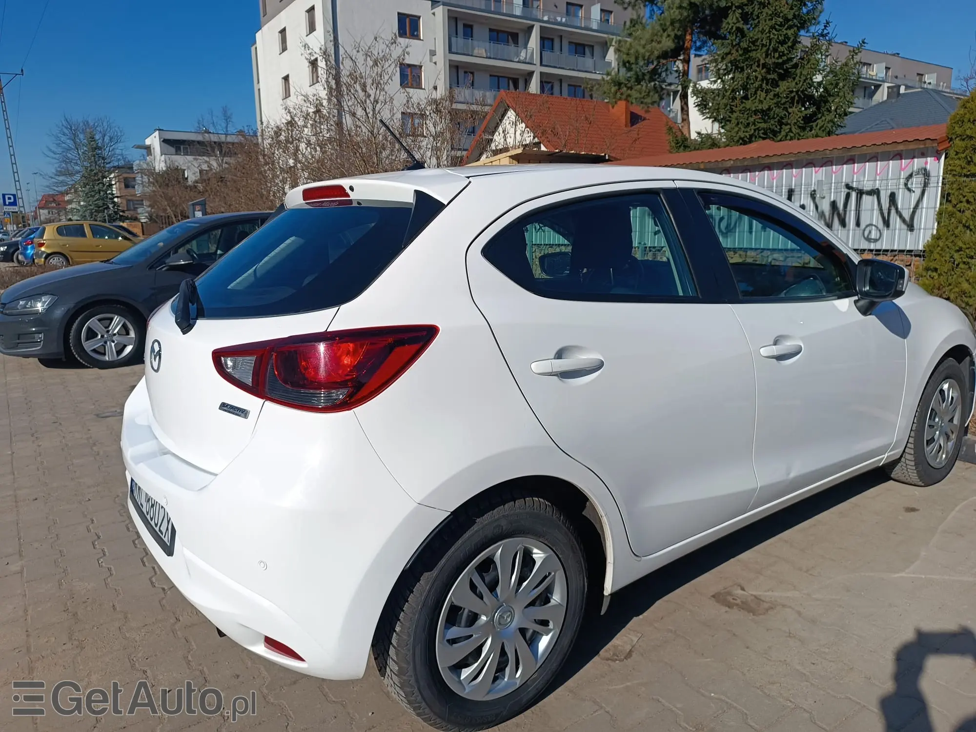 MAZDA 2 SkyGo