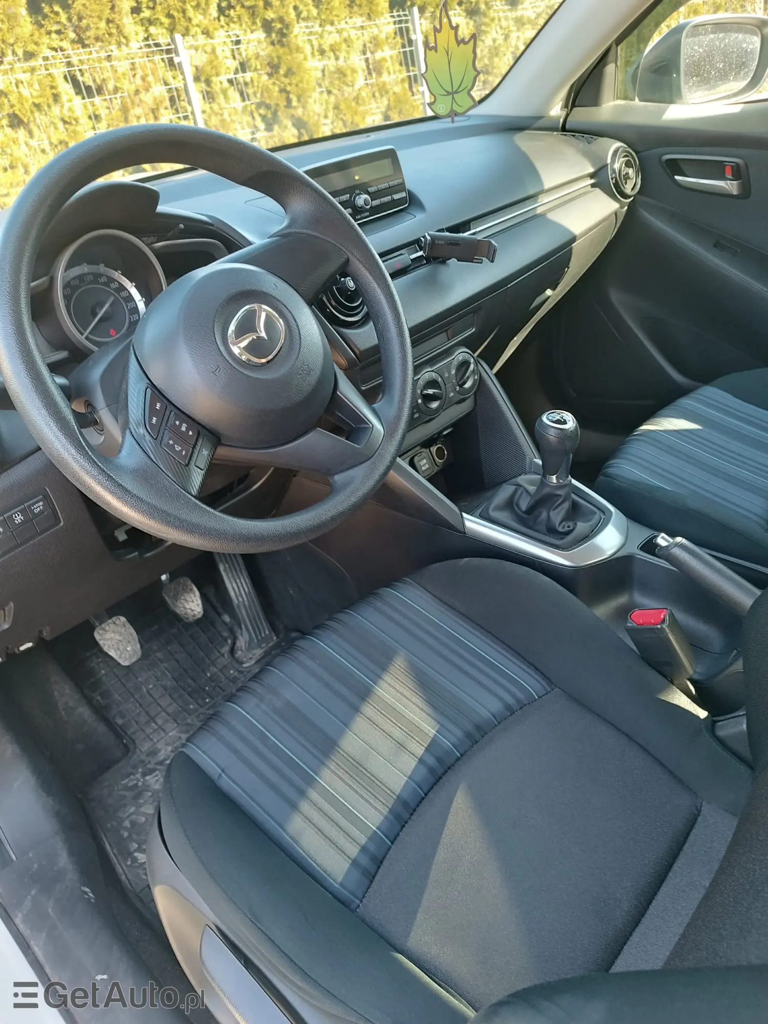 MAZDA 2 SkyGo