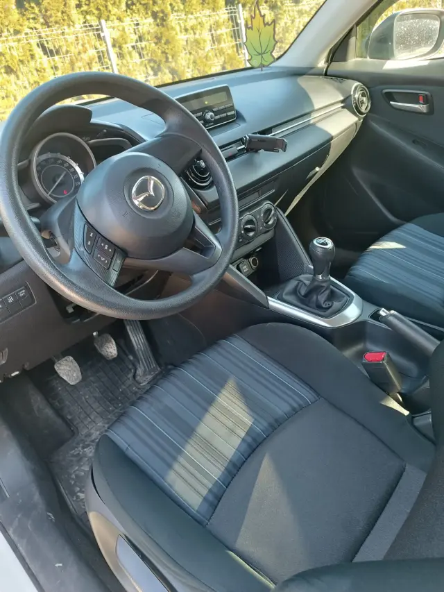 MAZDA 2 SkyGo