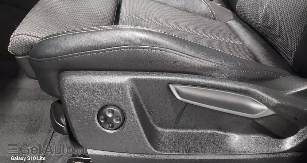 AUDI Q5 2.0 TFSI quattro S tronic sport