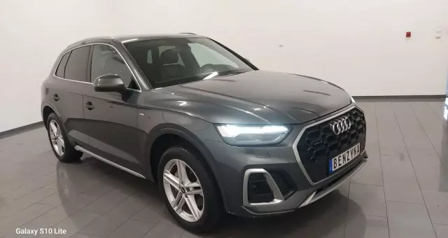 AUDI Q5 2.0 TFSI quattro S tronic sport