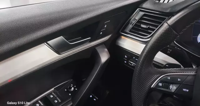 AUDI Q5 2.0 TFSI quattro S tronic sport