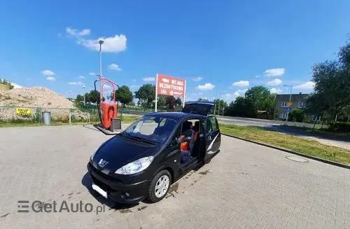 PEUGEOT 1007 