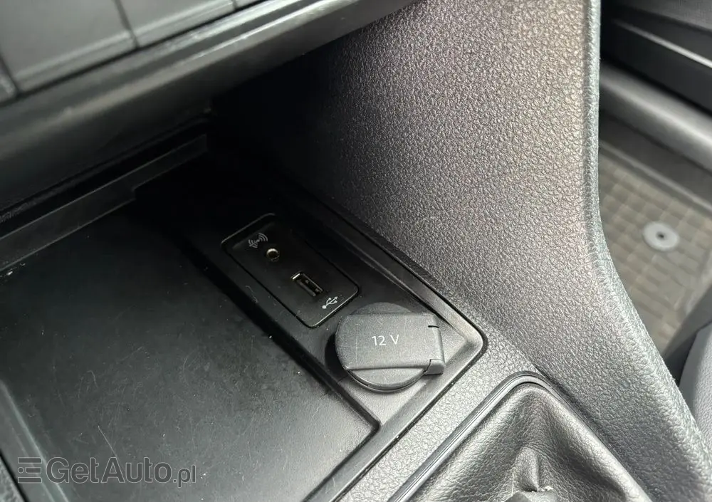 VOLKSWAGEN CADDY Navi Klima 