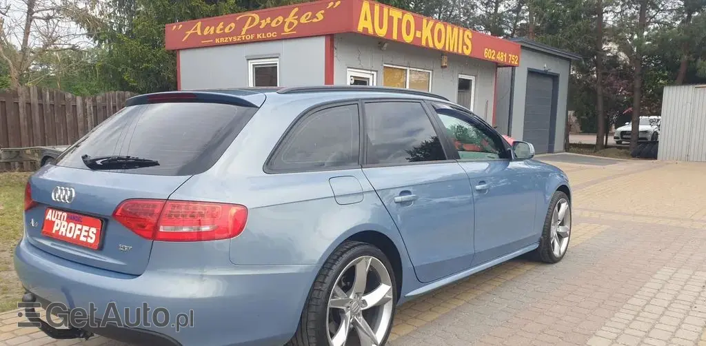 AUDI A4 