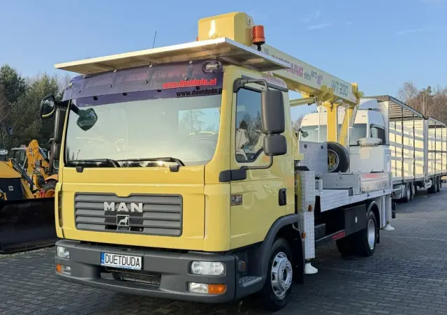MAN TGL 8.210 Zwyżka WUMAG WT 230 23m w bok 18m podnośnik 
