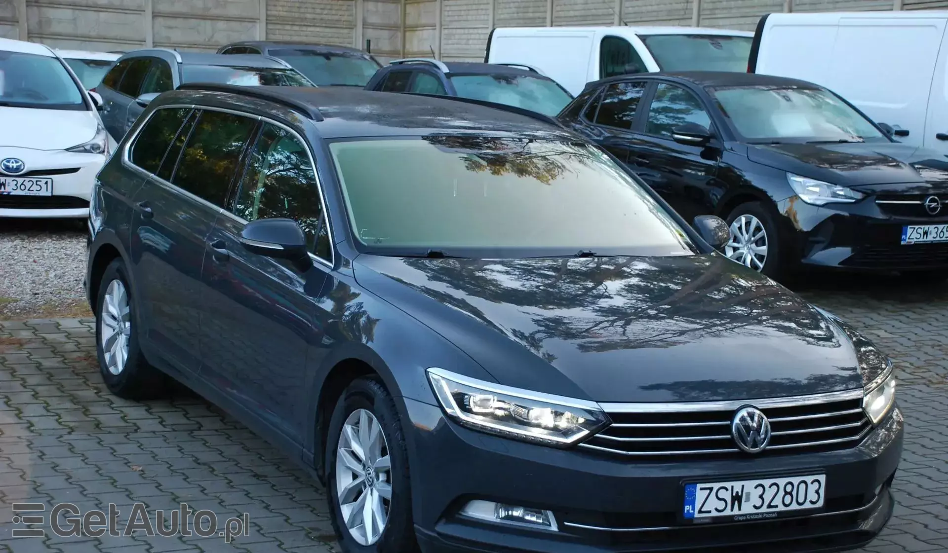VOLKSWAGEN Passat 