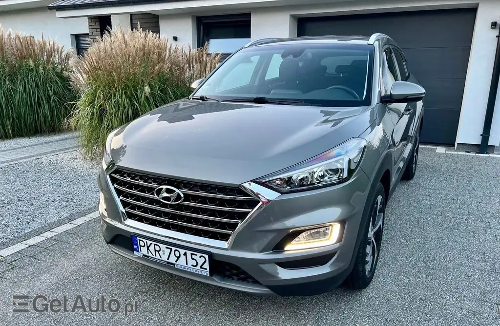 HYUNDAI Tucson 