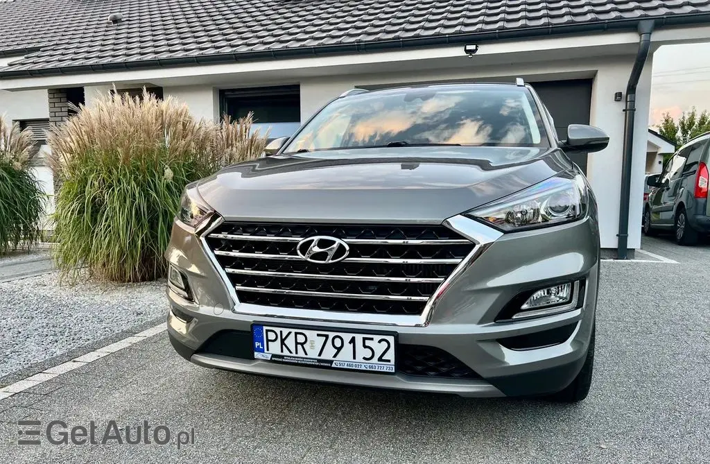 HYUNDAI Tucson 