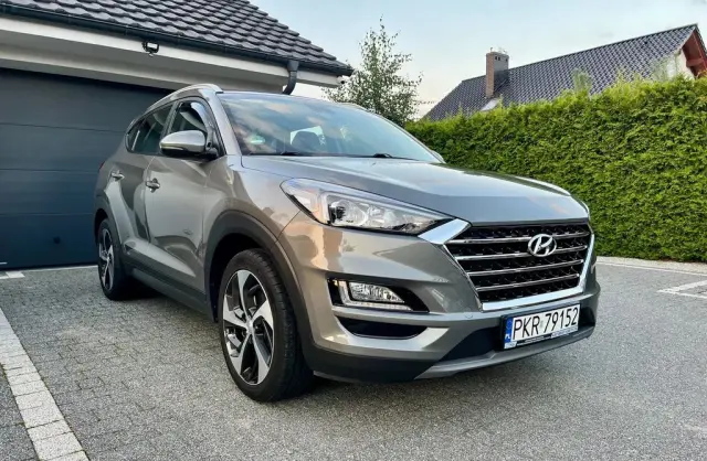 HYUNDAI Tucson 