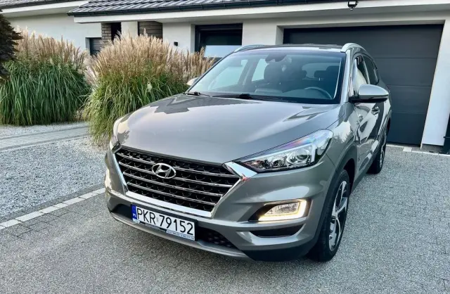 HYUNDAI Tucson 