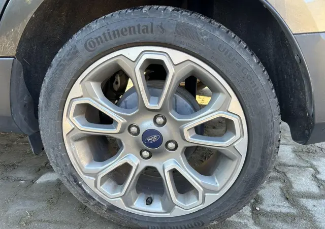 FORD EcoSport 1.0 EcoBoost TITANIUM