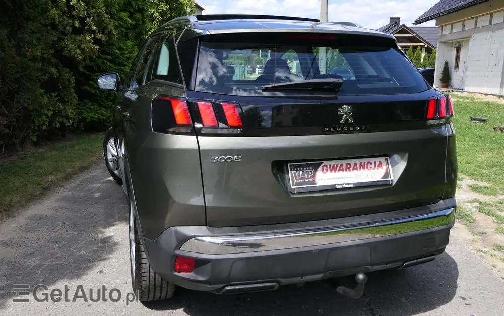 PEUGEOT 3008 BlueHDi 130 Stop & Start Active Business-Paket