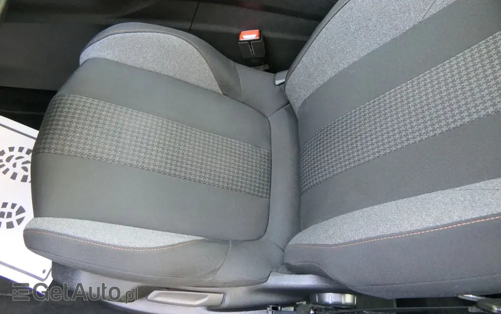 PEUGEOT 3008 BlueHDi 130 Stop & Start Active Business-Paket