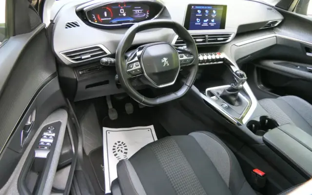 PEUGEOT 3008 BlueHDi 130 Stop & Start Active Business-Paket