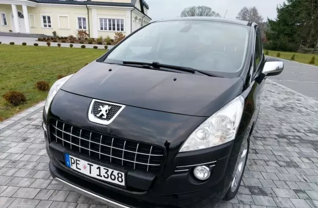 PEUGEOT 3008 