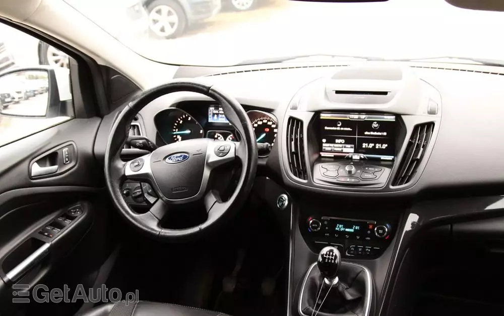 FORD Kuga 2.0 TDCi 2x4 Titanium