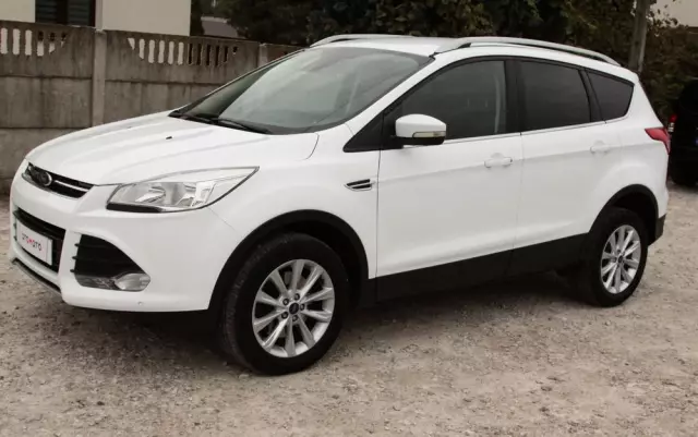 FORD Kuga 2.0 TDCi 2x4 Titanium