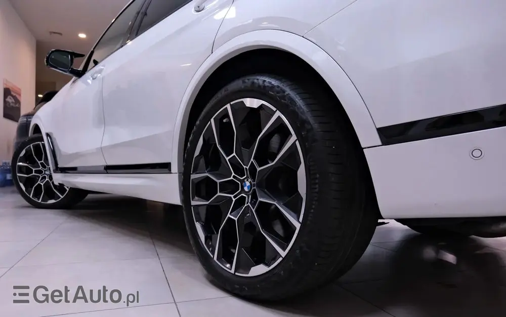 BMW X7 M60i xDrive