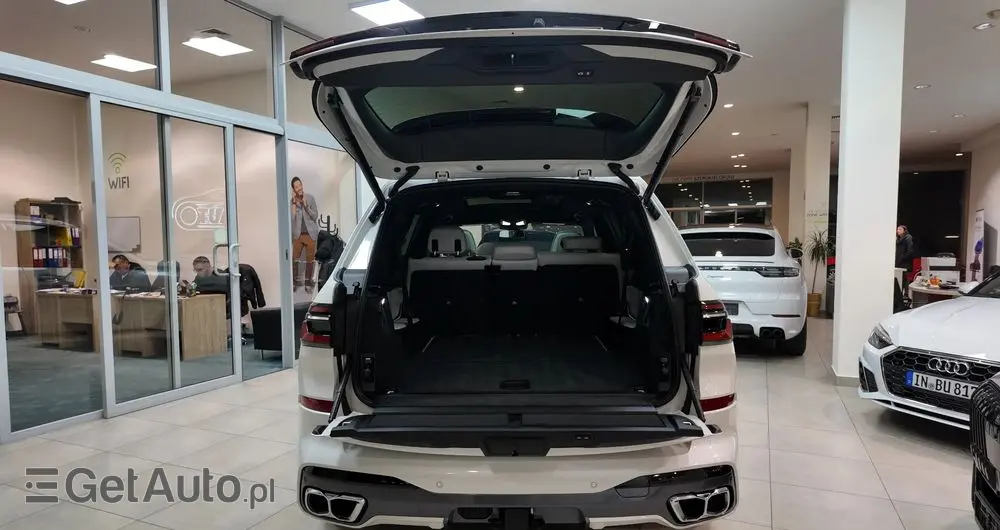 BMW X7 M60i xDrive
