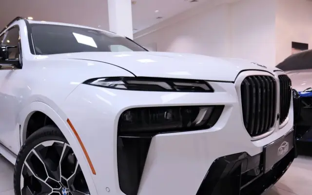 BMW X7 M60i xDrive