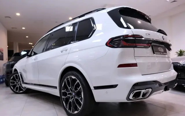 BMW X7 M60i xDrive