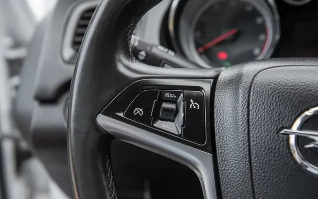 OPEL Insignia 2.0 Turbo