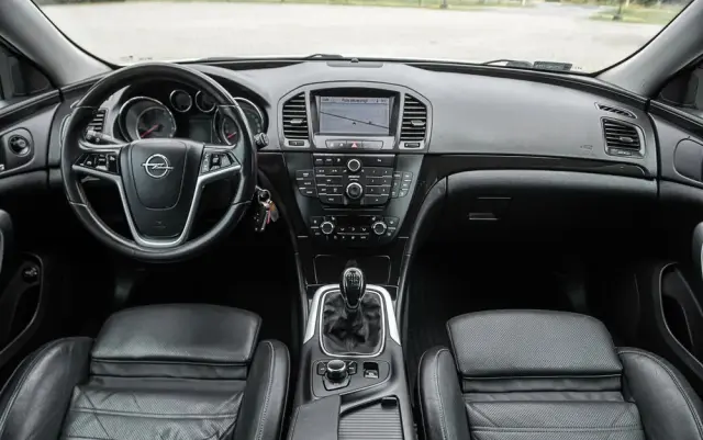 OPEL Insignia 2.0 Turbo