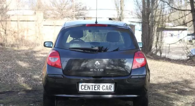 RENAULT Clio 