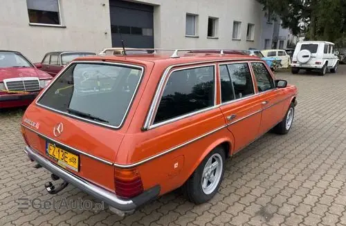 MERCEDES-BENZ W123 