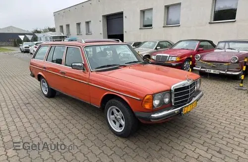 MERCEDES-BENZ W123 