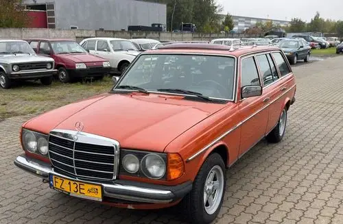 MERCEDES-BENZ W123 